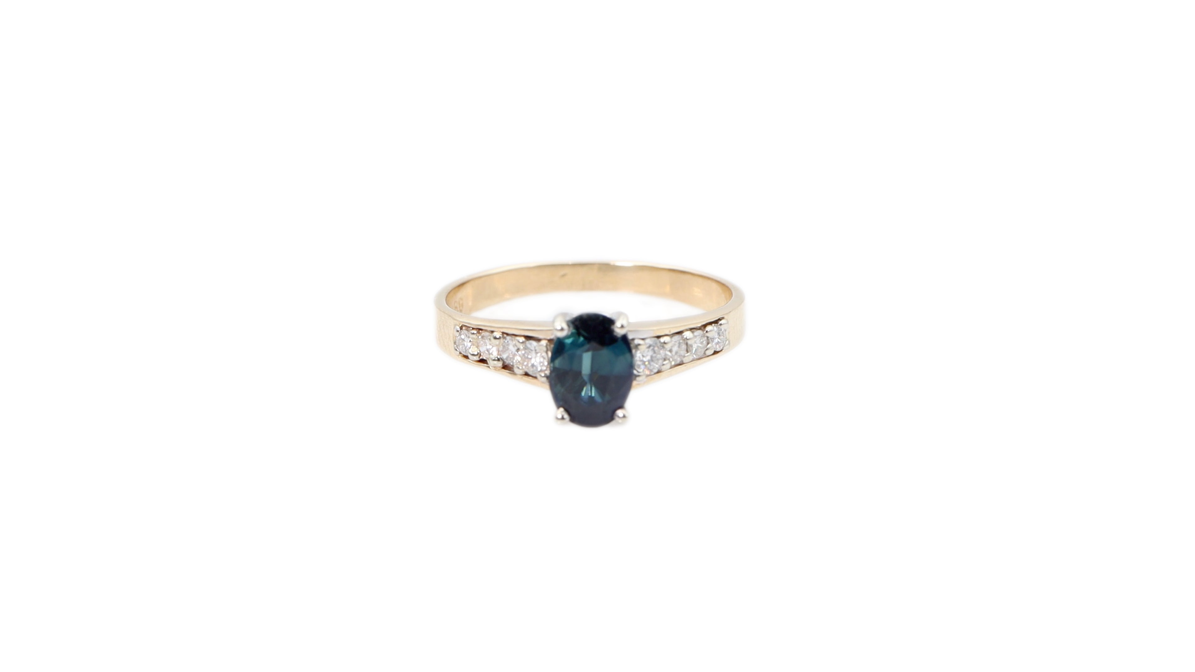 Oval Sapphire and Diamond Ring in 14k Yellow Gold