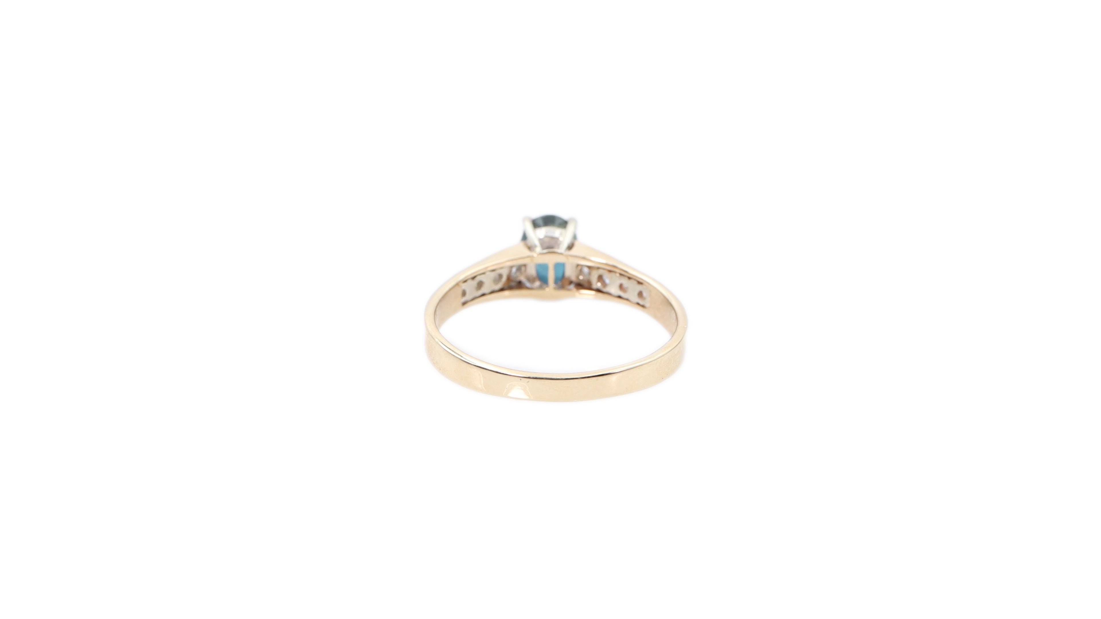 Oval Sapphire and Diamond Ring in 14k Yellow Gold