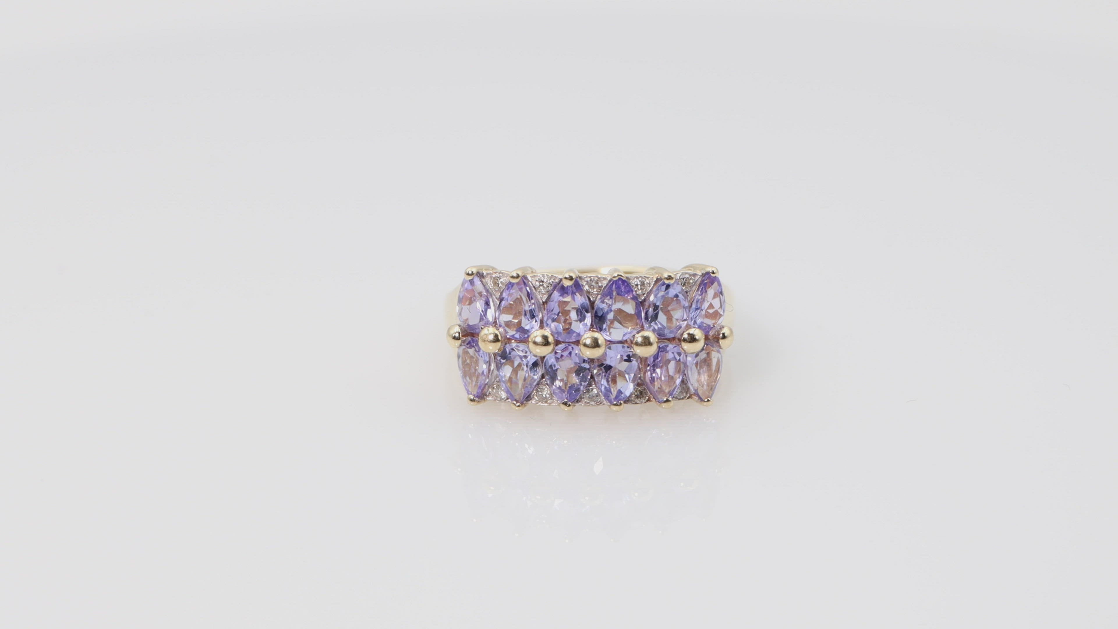 Tanzanite and Diamond Ring in 14k Yellow Gold